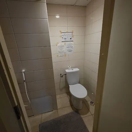 Hostel In Centre Near Bus Station *